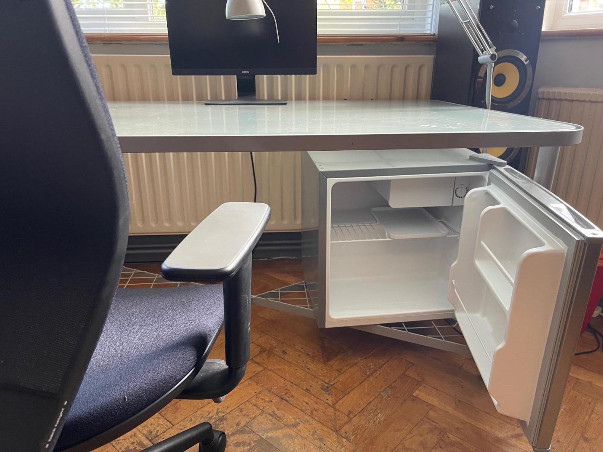 Large Double Bedroom 10 Minutes To Londen