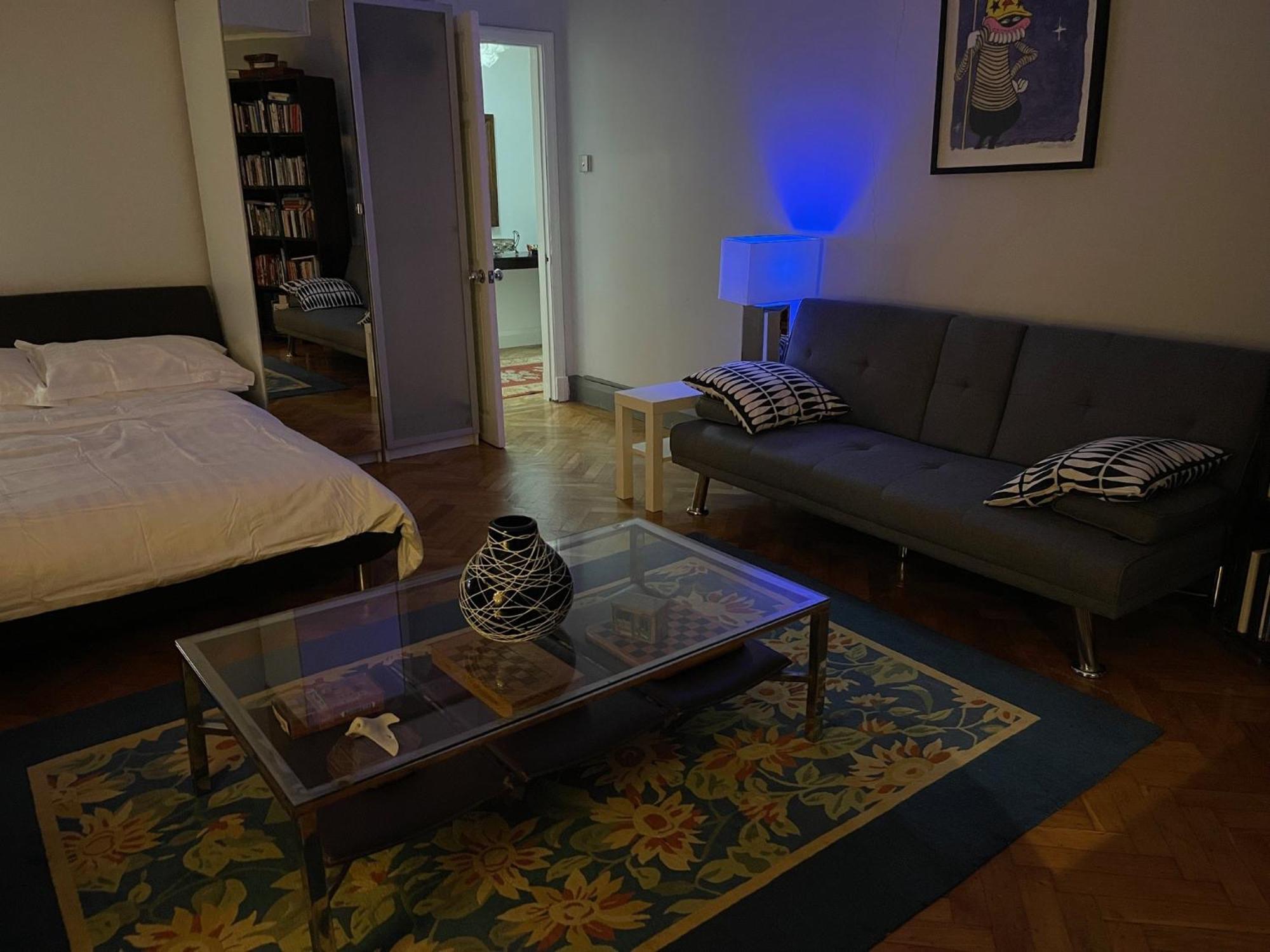 Gasthuis Large Double Bedroom 10 Minutes To
