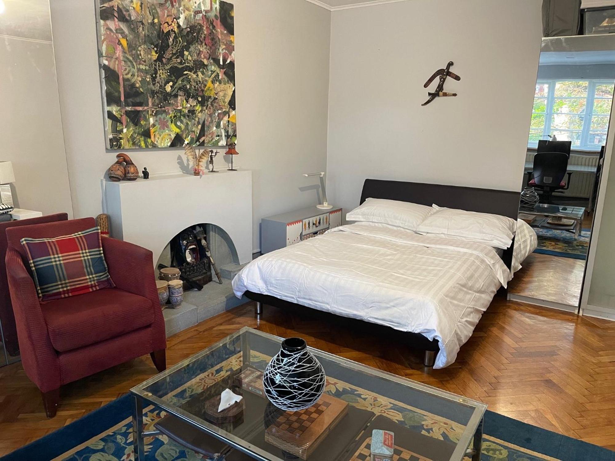 Gasthuis Large Double Bedroom 10 Minutes To Londen